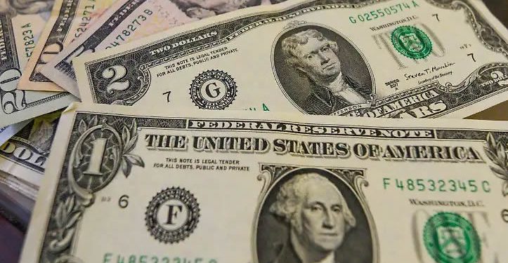Latinos aportaron 4.4 billones de dólares a la economía de EU, el cuarto PIB del mundo