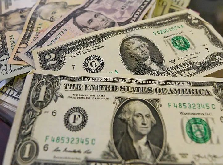 Latinos aportaron 4.4 billones de dólares a la economía de EU, el cuarto PIB del mundo
