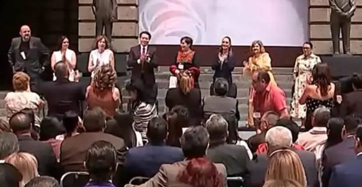 SEP anuncia incremento salarial del 9 por ciento para los maestros del país
