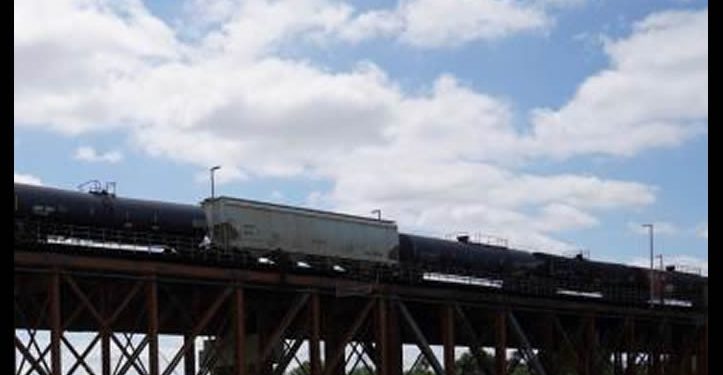 SRE confirma muerte de tres mexicanos en tren de Laredo, Texas