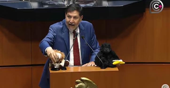 Noroña critica al Gabinete de Seguridad por permitir salida de exfuncionarios de Sinaloa a EEUU
