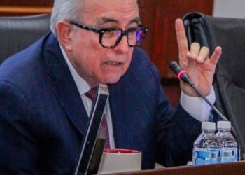 Tras 12 días de ausencia, aseguran que Rocha Moya goza de salud y se mantiene en Sinaloa