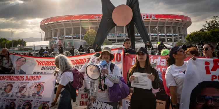 El Gobierno aprieta en la búsqueda de desaparecidos en la recta final hacia el Mundial de Fútbol