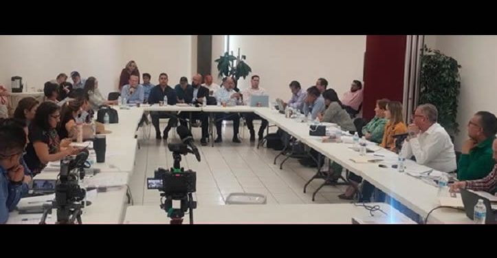 “Jurídicamente ya no existe una mesa de negociación activa”, responde rectoría a invitación del STAUS a reunirse para dialogar