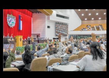 Tenemos la histórica responsabilidad de salvar a Cuba: Miguel Díaz-Canel