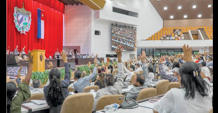 Tenemos la histórica responsabilidad de salvar a Cuba: Miguel Díaz-Canel