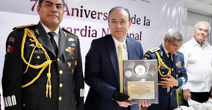 Entrega la Guardia Nacional reconocimiento al gobernador Durazo por su papel en la creación de la corporación