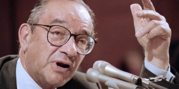Alan Greenspan, largo tiempo presidente de la Fed, fallece a los 100 años