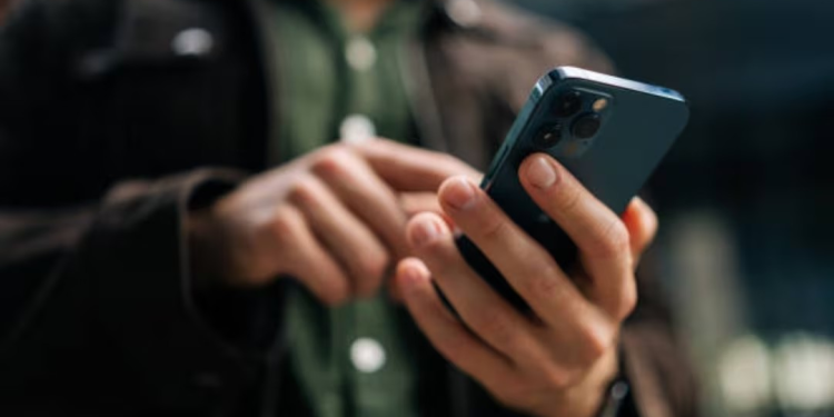 CRT anuncia prórroga para registro de celulares; fecha límite para líneas prepago será conforme al último dígito del número telefónico