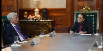 Claudia Sheinbaum recibe en Palacio Nacional al director del banco más valioso del mundo