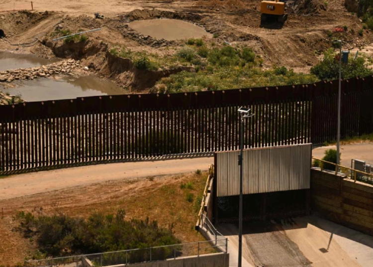 EEUU espera concluir la construcción del muro fronterizo con México a finales de 2027