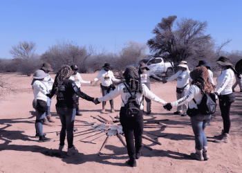 Guerreras Buscadoras hallan dos fosas con restos humanos en Guaymas