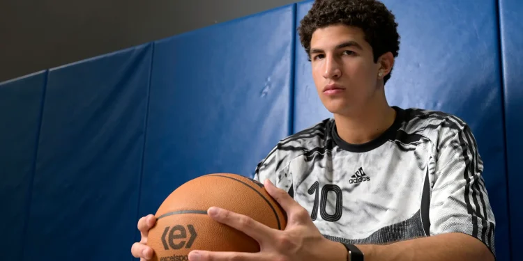 Cómo Karim López se convirtió en la mayor promesa mexicana de la NBA en décadas