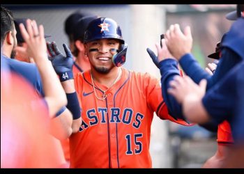 Isaac Paredes llega a los 100 jonrones en las Grandes Ligas
