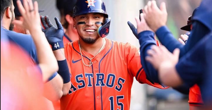 Isaac Paredes llega a los 100 jonrones en las Grandes Ligas