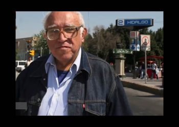 La “entrevista” en El Universal agregó párrafo que golpea a AMLO. No existía en 2024