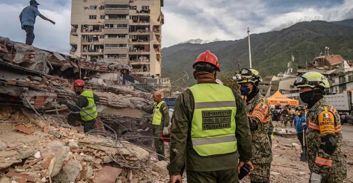 Los rescatistas mexicanos en Venezuela: “Es una de las tragedias más grandes a las que hemos asistido”