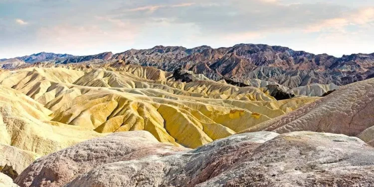 Minerales Críticos Rediseñan el Comercio Global: Cobre, Litio y Tierras Raras Lideran la Transformación