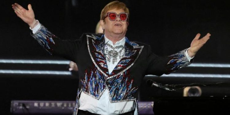 Revelan precios de los boletos para el concierto de Elton John en CDMX