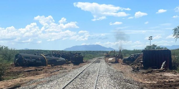 Temen catástrofe ambiental en Sonora y Arizona por derrame tóxico de tren