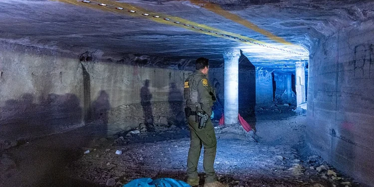 Las mafias de México intentan sortear con túneles el blindaje de la frontera de Trump