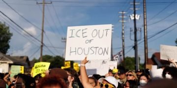 ICE buscaba a otro migrante cuando mató al mexicano Lorenzo Salgado en Houston, reporta el NYT