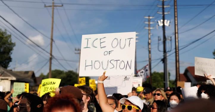 ICE buscaba a otro migrante cuando mató al mexicano Lorenzo Salgado en Houston, reporta el NYT