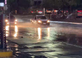 Se Registran Lluvias y Fuertes Rachas de Viento por Tormenta en Sonora; Cierran Puertos