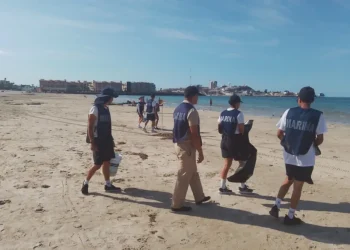 Personal Naval Participa en Jornada de Limpieza de Playas y Costas en Puerto Peñasco