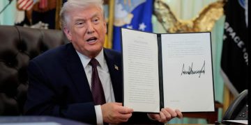 Trump anuncia aranceles de 100% a medicamentos genéricos importados en 2028