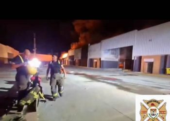 Se incendian la madrugada de hoy bodegas de Parque Industrial al Poniente de la ciudad