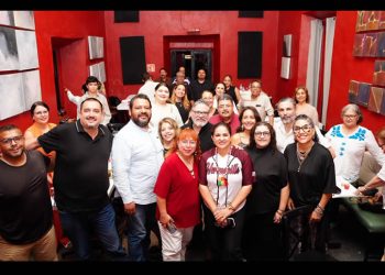 Celida López se reúne con integrantes del sector cultural de Sonora