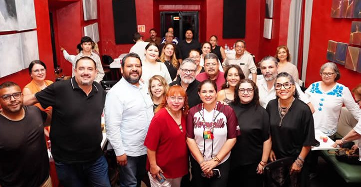 Celida López se reúne con integrantes del sector cultural de Sonora