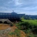 Cuatro días después, persiste la emergencia ambiental por derrame químico tras descarrilamiento en Naco