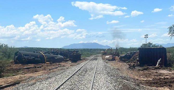 Temen catástrofe ambiental en Sonora y Arizona por derrame tóxico de tren