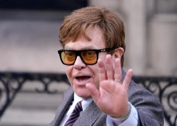 Elton John anuncia dos conciertos de despedida en la Ciudad de México para octubre de 2026