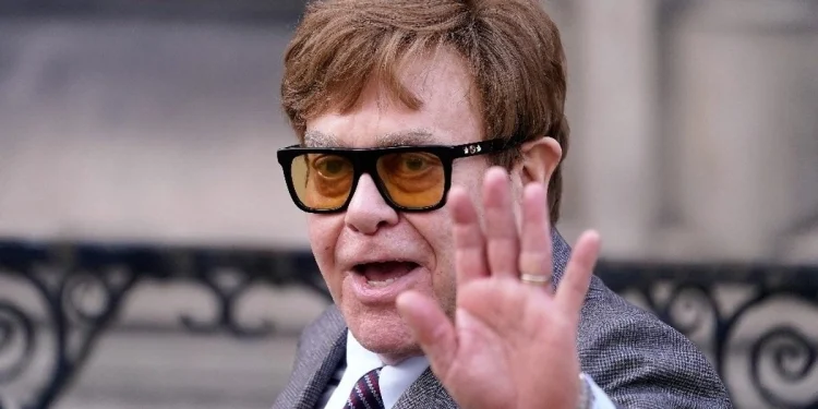 Elton John anuncia dos conciertos de despedida en la Ciudad de México para octubre de 2026