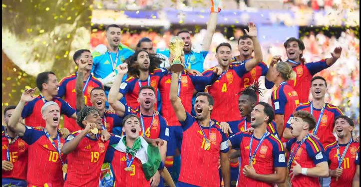 España borra a Messi de la cancha y se instala en la eternidad