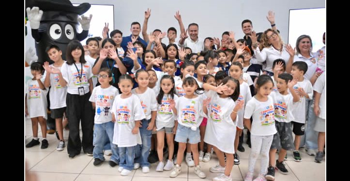 Toma protesta Toño Astiazarán a segunda generación de “Guardianes del Agua