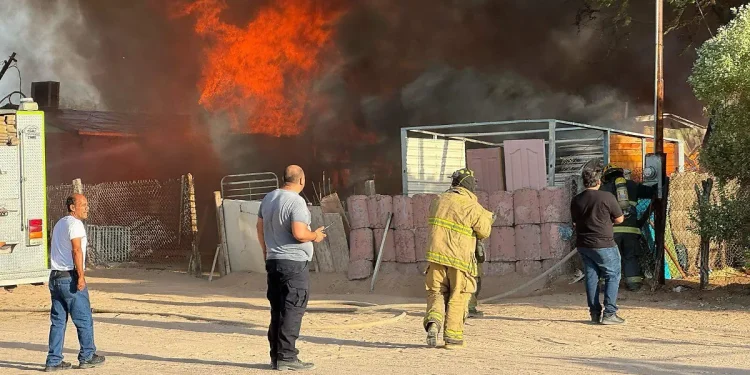 El grupo Rescate de Sonora Internacional presenta proyecto de instalación de puntos de hidratación para bomberos