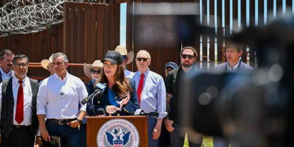 Anuncian USDA instalación de planta dispersora de moscas estériles en Arizona 