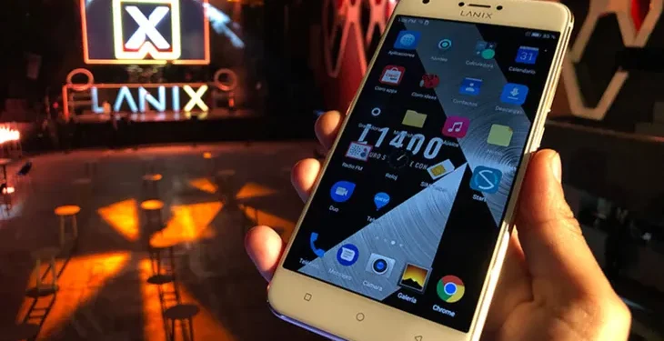 La empresa de Sonora que fabrica celulares y resiste a pesar de la feroz competencia de las grandes corporaciones extranjeras