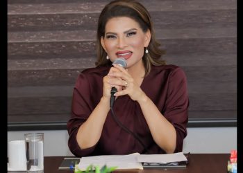Respalda Lorenia Valles discusión sobre uso de redes sociales y celulares en menores