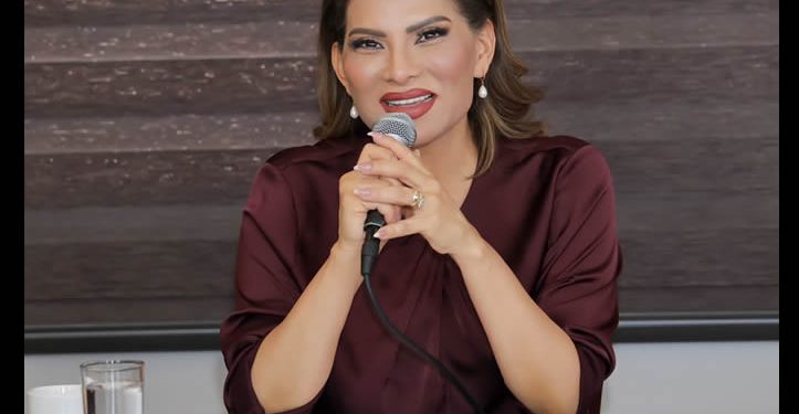 Respalda Lorenia Valles discusión sobre uso de redes sociales y celulares en menores