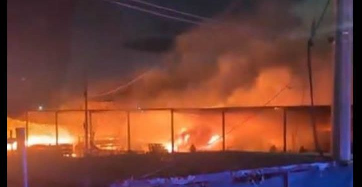 Se incendia el mercado Francisco I Madero de Hermosillo