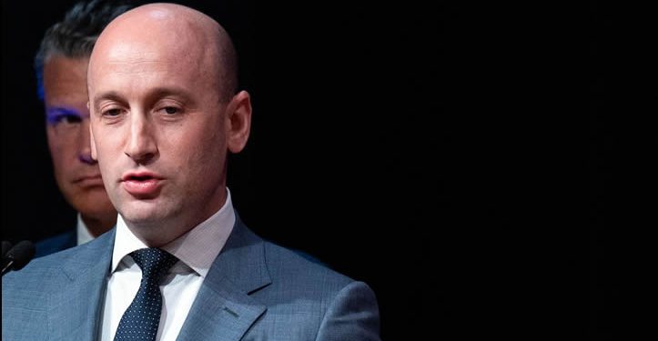 Stephen Miller afirma que cárteles impiden que el sistema judicial y político de México funcione