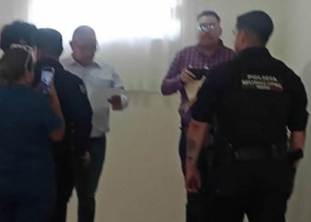 Interviene Policía Municipal en evento político del PRD; “son chingaderas”, señala Carlos Navarro