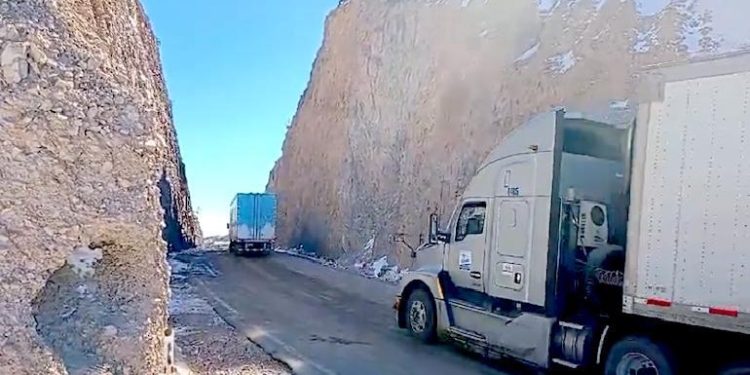 Reabrió carretera Janos-Sonora un carril; “máxima precaución”