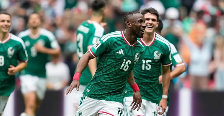 Julián Quiñones: el niño futbolista que burló al destino