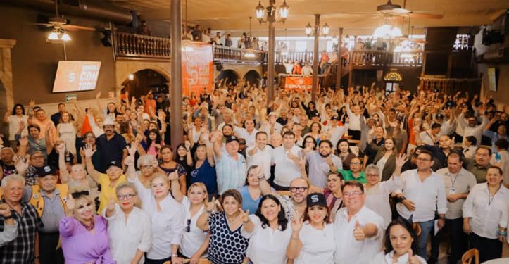 Alcalde de Hermosillo presenta políticas de sustentabilidad ante empresarios en Guaymas